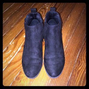 SO brand women's black booties